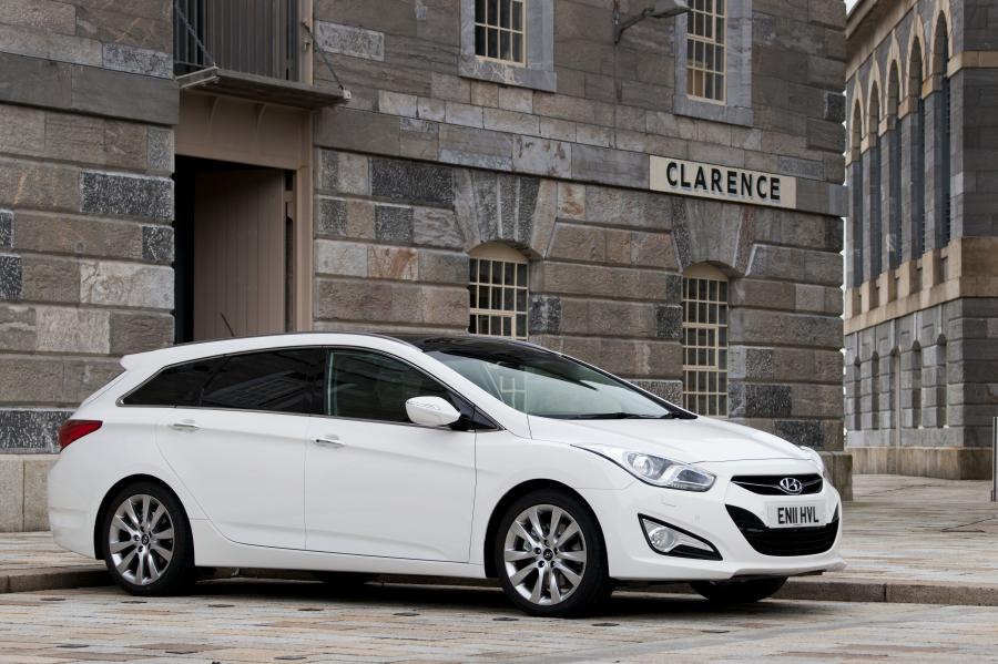  Hyundai i40 Station Wagon CRDi 2011 года  (UK) (фото 115 из 146)